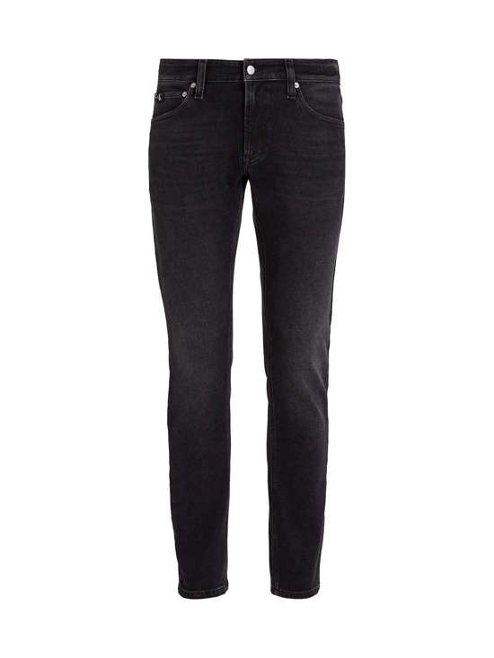 Джинсы узкого кроя