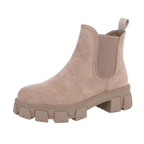 светло-коричневый