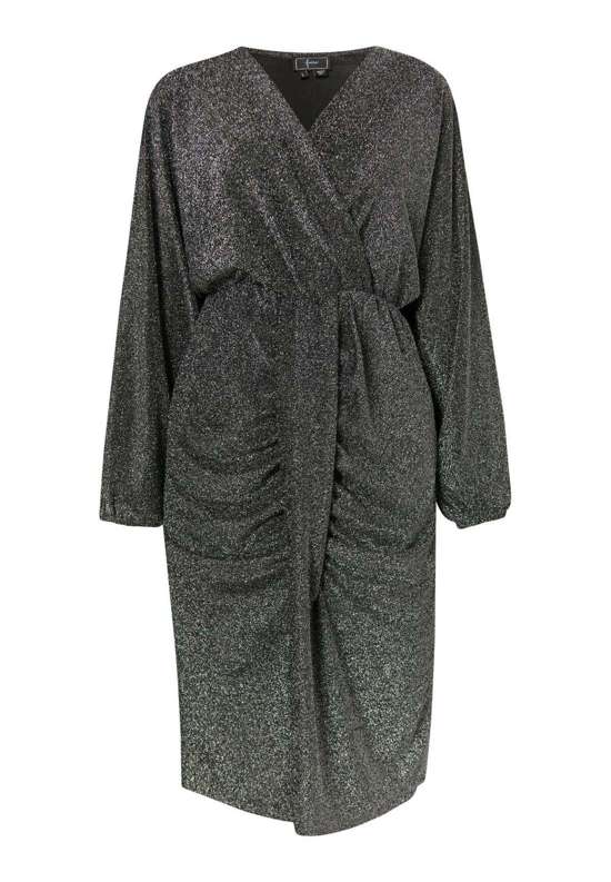 серебристый