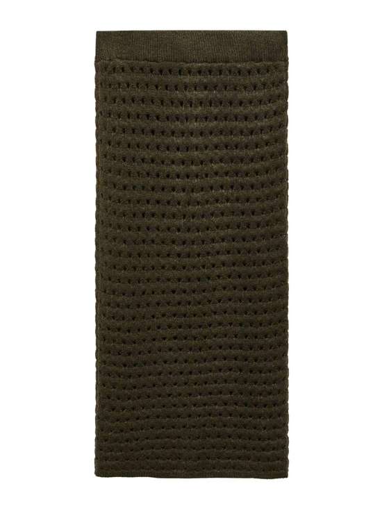 темно-зеленый