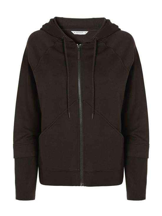 темно-коричневый