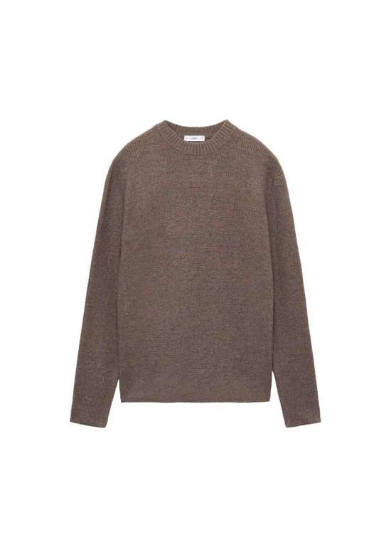 темно-коричневый