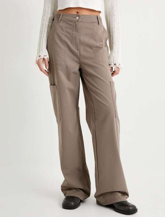 коричневый