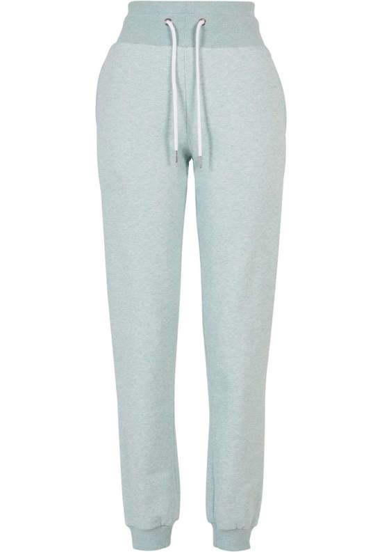 пастельно-зеленый