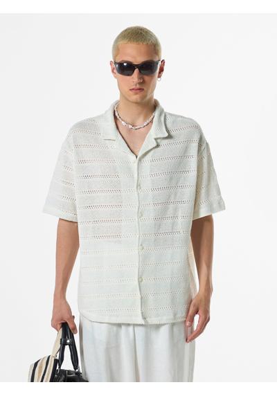 белый