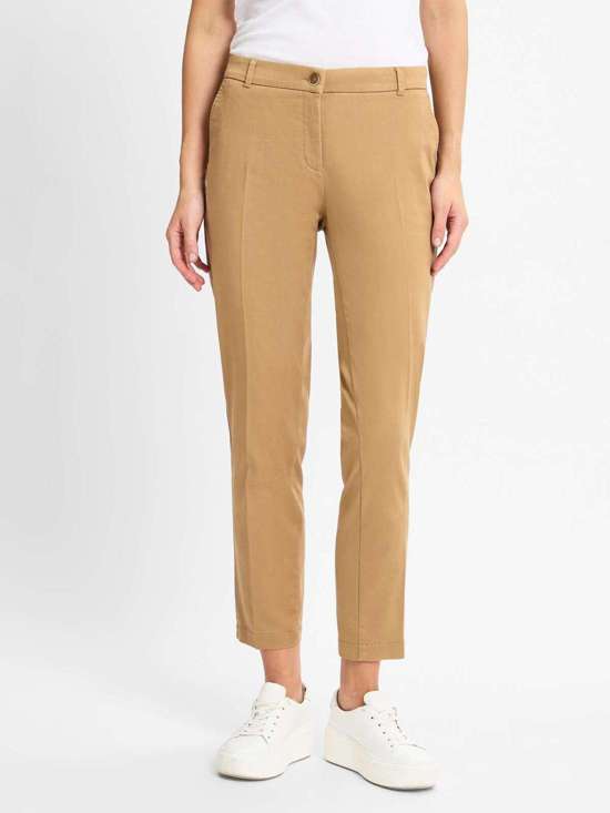 коричневый