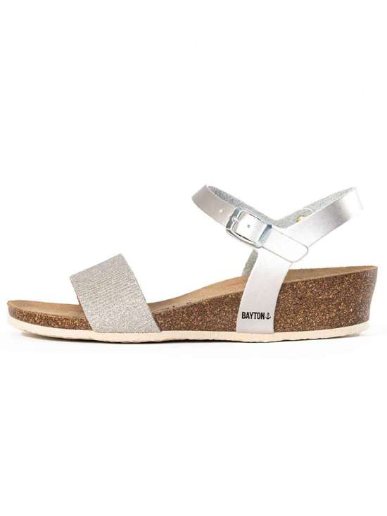 серебристый