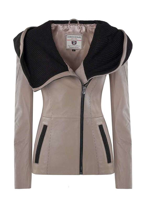 коричневый