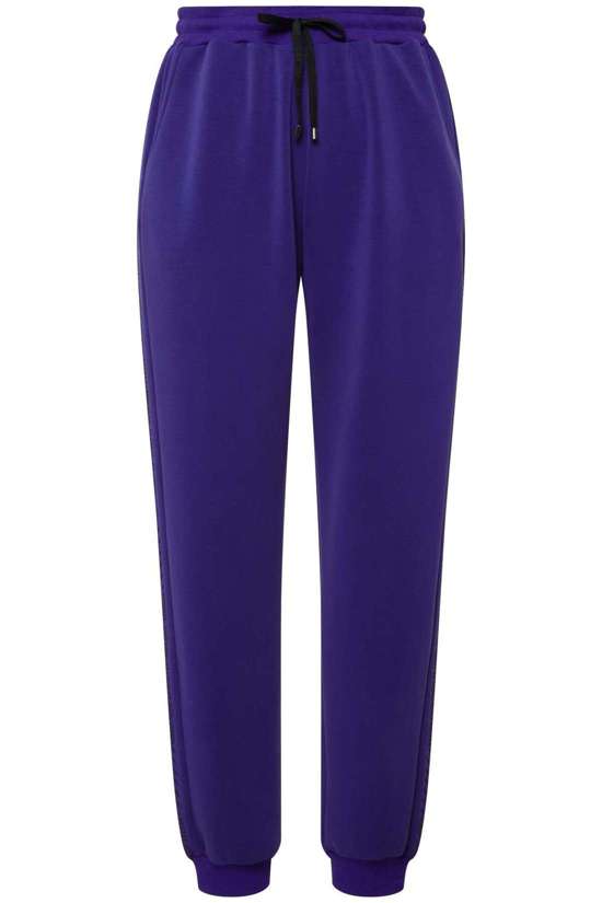 темно-лиловый