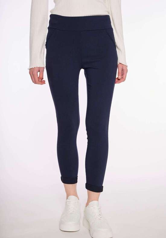 темно-синий