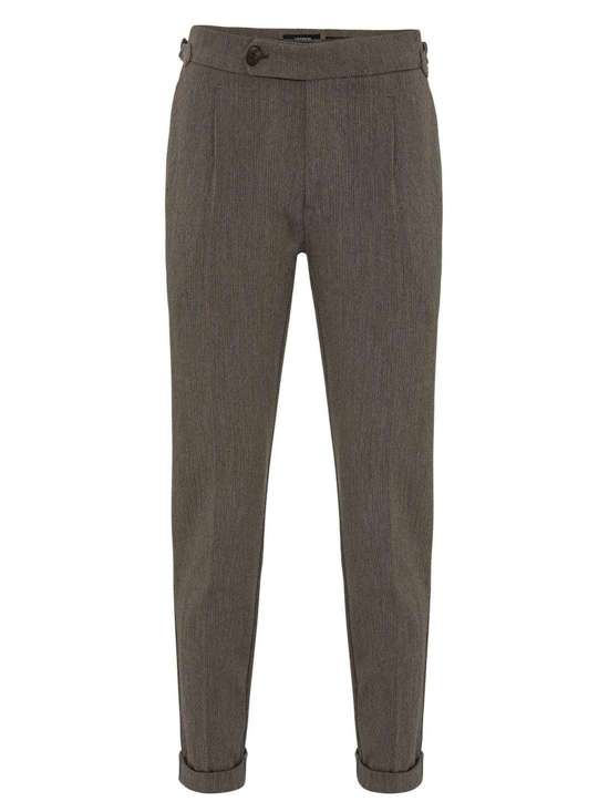 коричневый