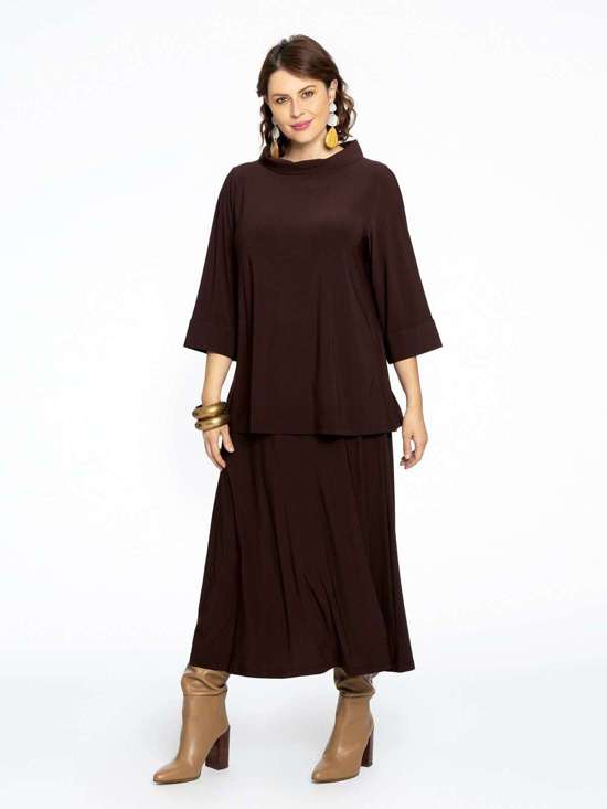 коричневый