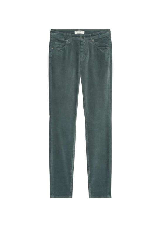 темно-зеленый