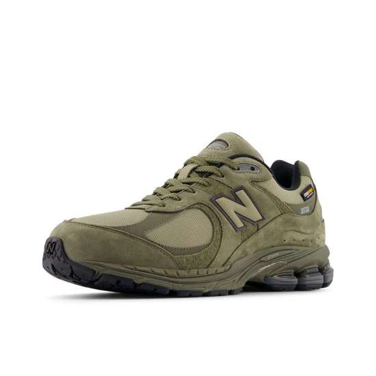 темно-зеленый