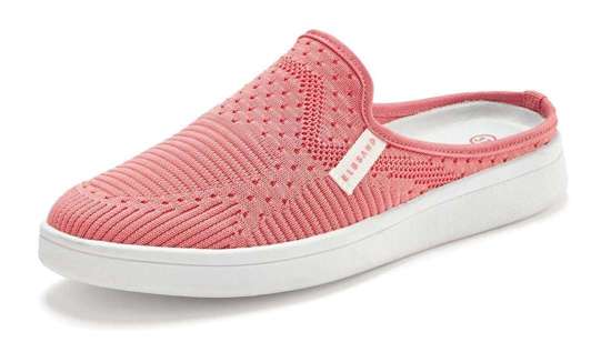 коралловый