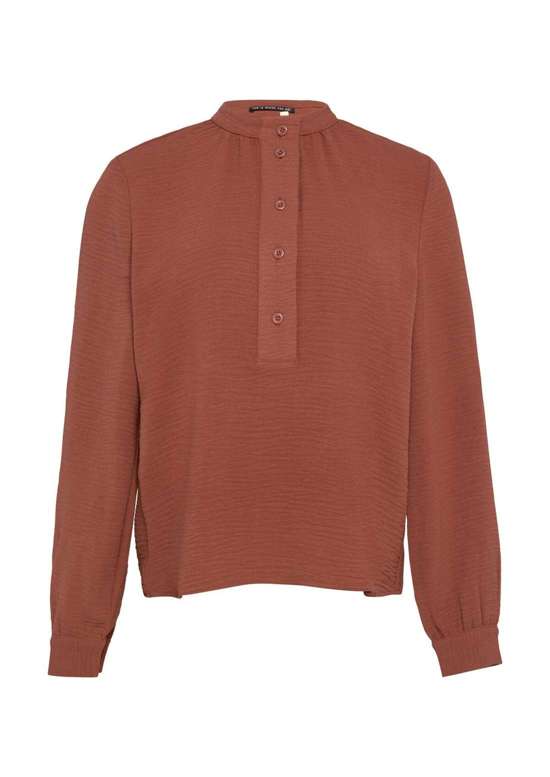 темно-красный