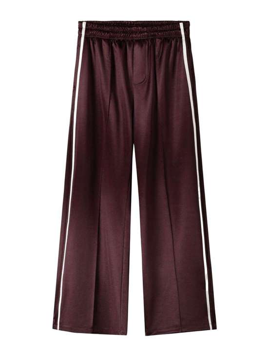 темно-коричневый