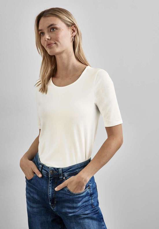 грязно-белый