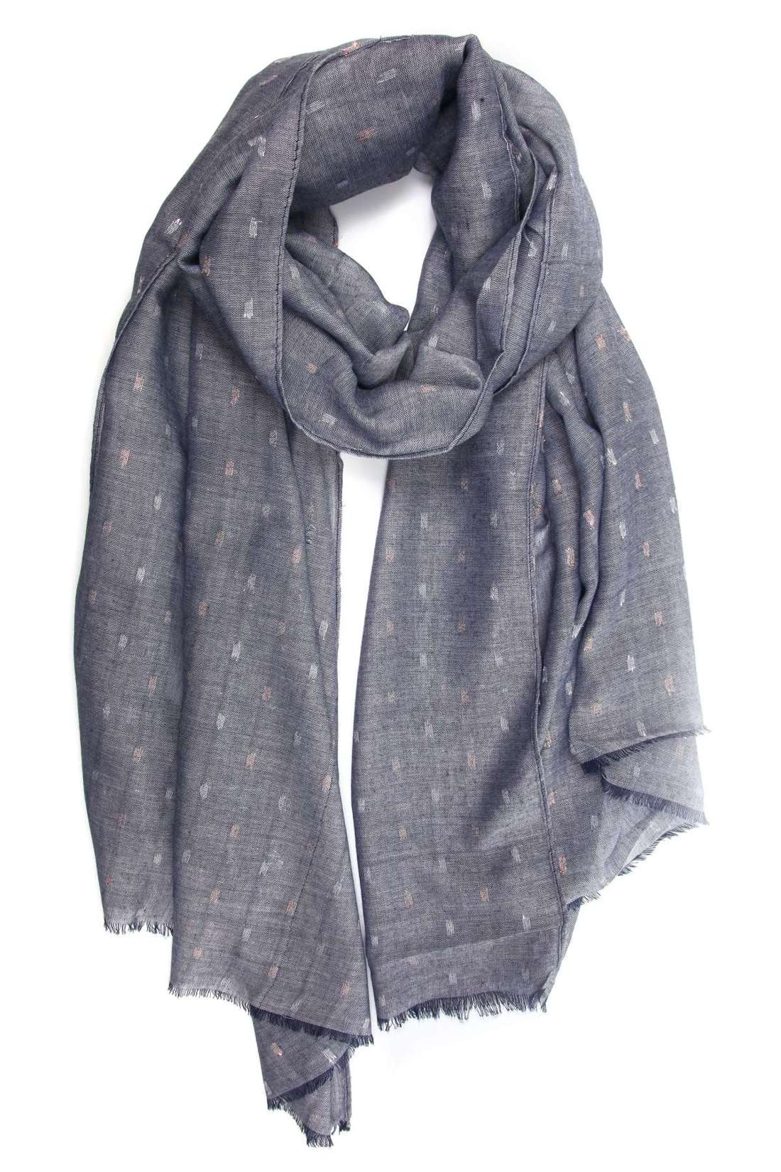 Модный шарф, вышитый блестящей пряжей. Pauahi