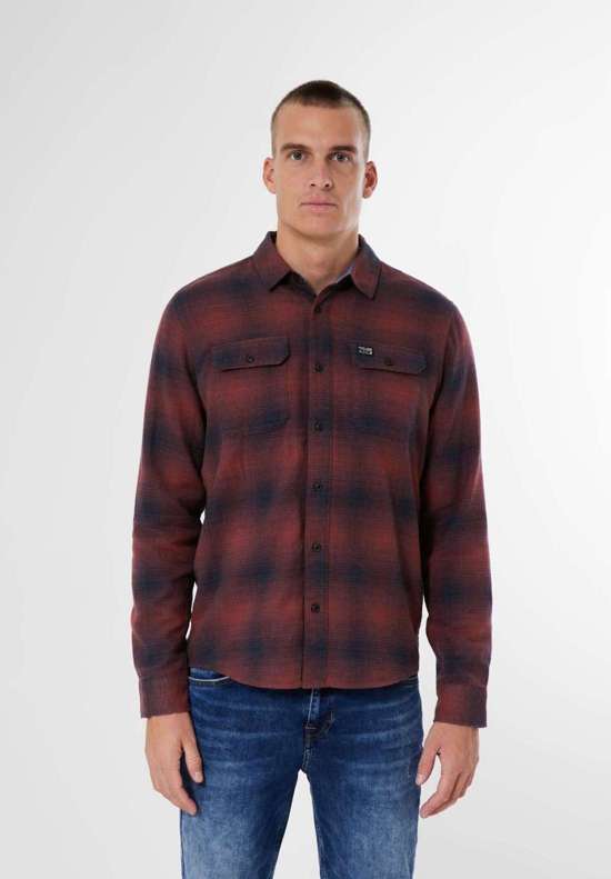 Рубашка в клетку с нагрудными карманами и планкой на пуговицах