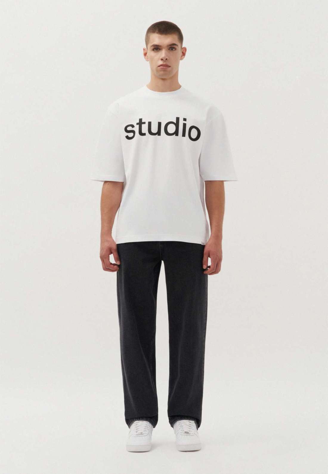 футболка Studio