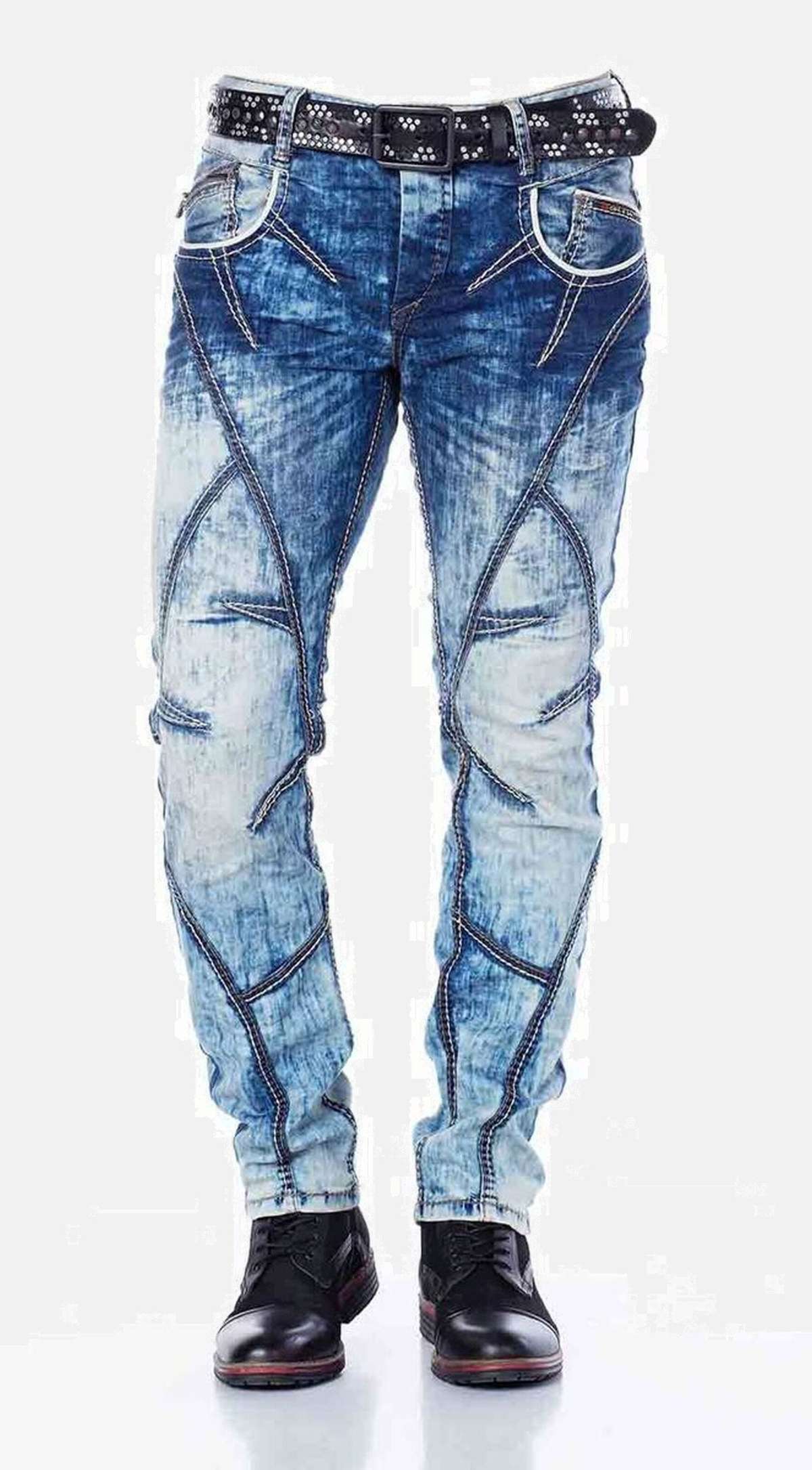 Джинсы с пятью карманами, потертые и декоративные швы.»Jeans«