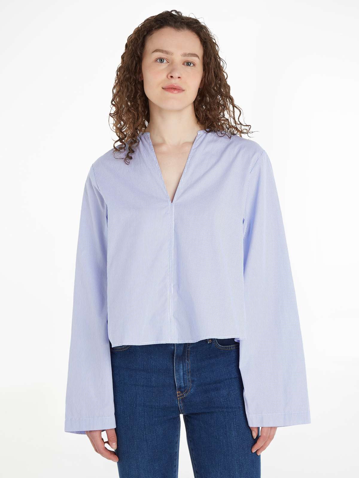Блузка-рубашка с вышивкой логотипа