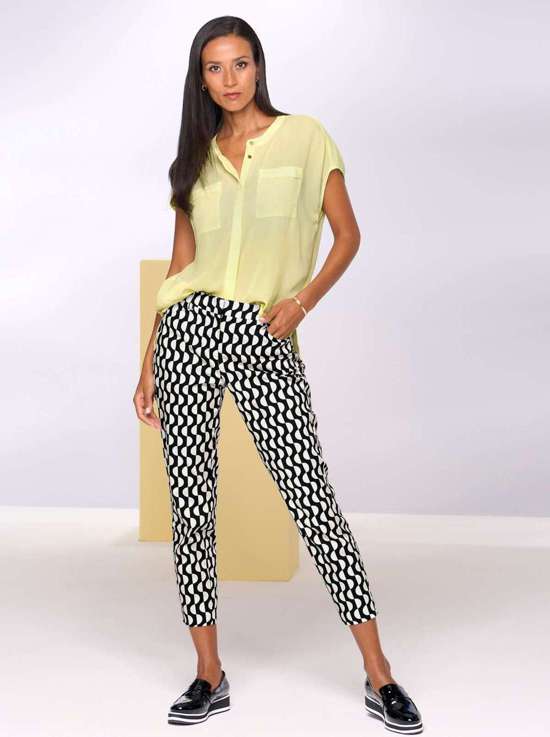 пастельно-желтый