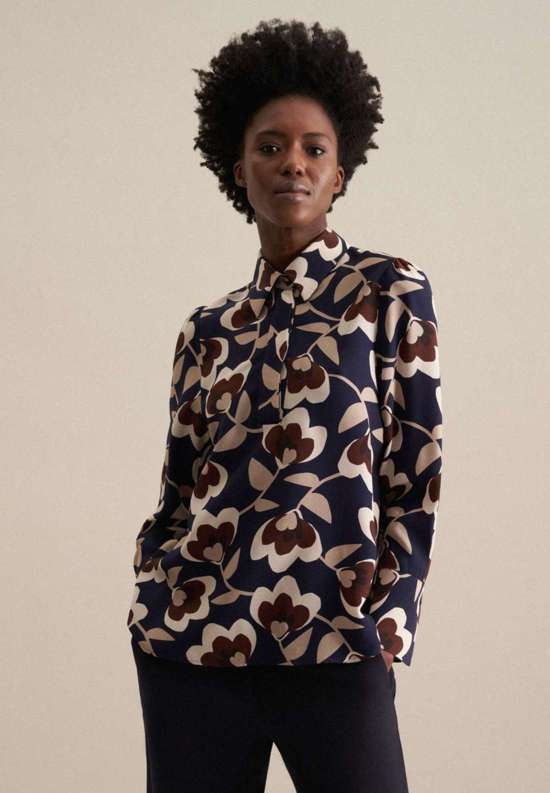 темно-синий