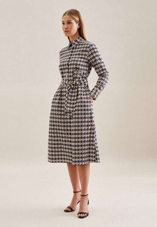 темно-синий