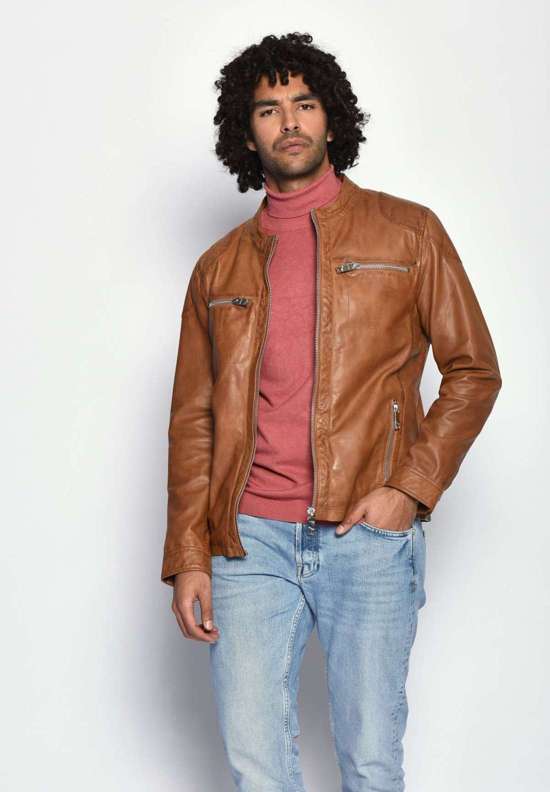 коричневый