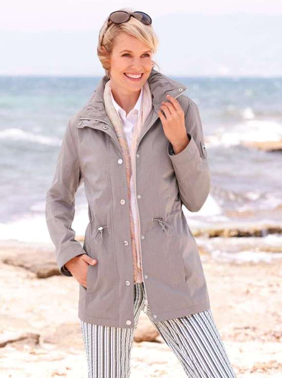 темно-серый