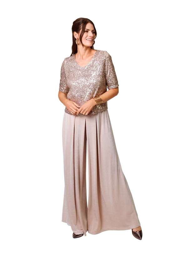 Комбинезон-кюлот с пайетками и очень широкими штанинами