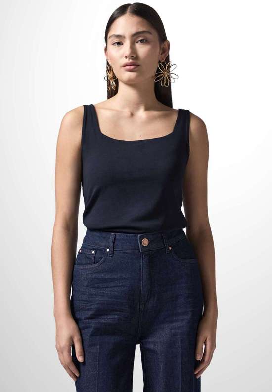 глубокий синий