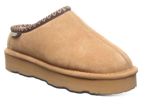 светло-коричневый