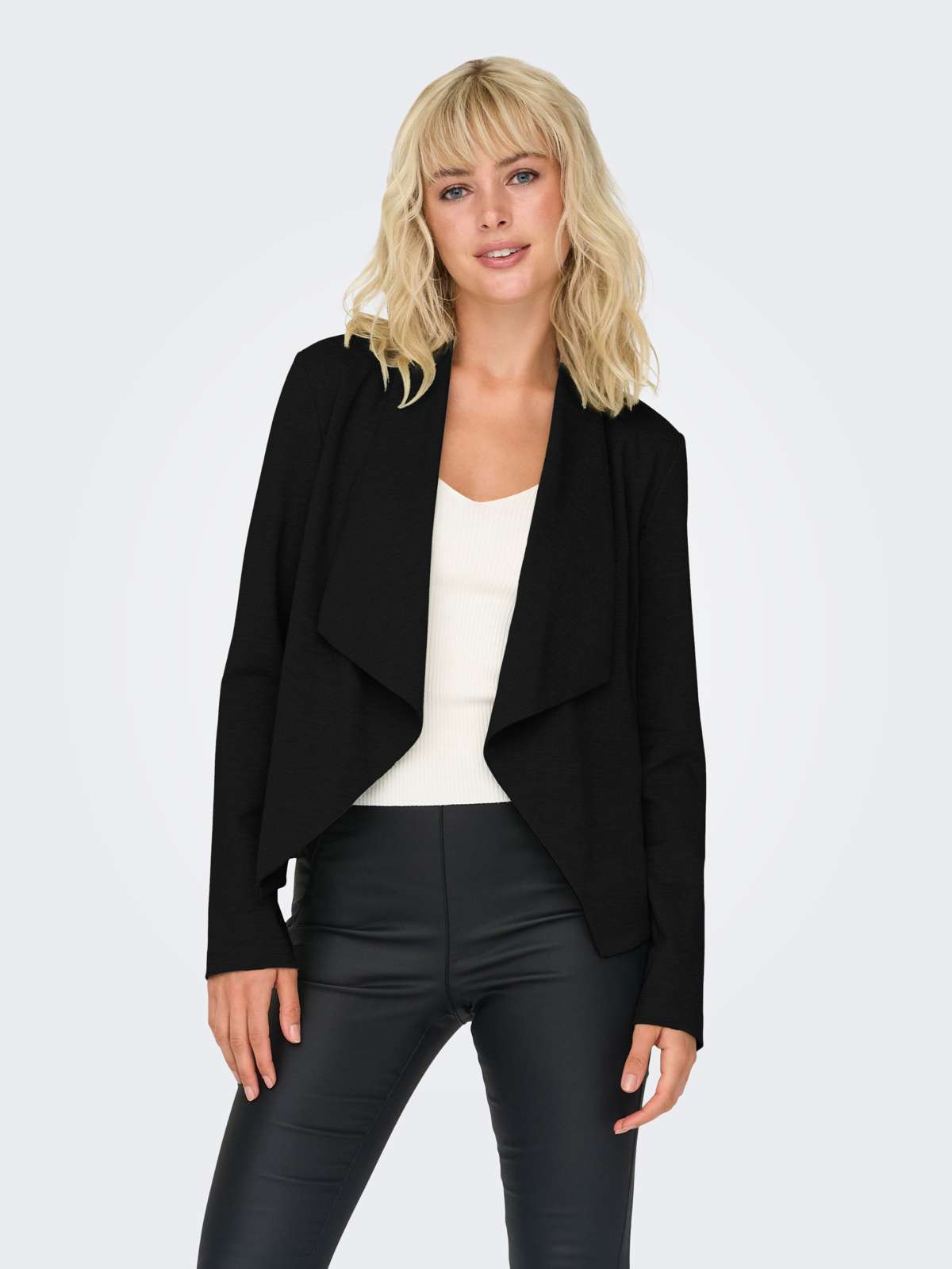 Короткий пиджак ONLLILIA L/S SHORT MEL BLAZER CC TLR