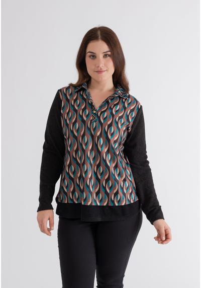 Классическая блузка с модным геометрическим принтом.