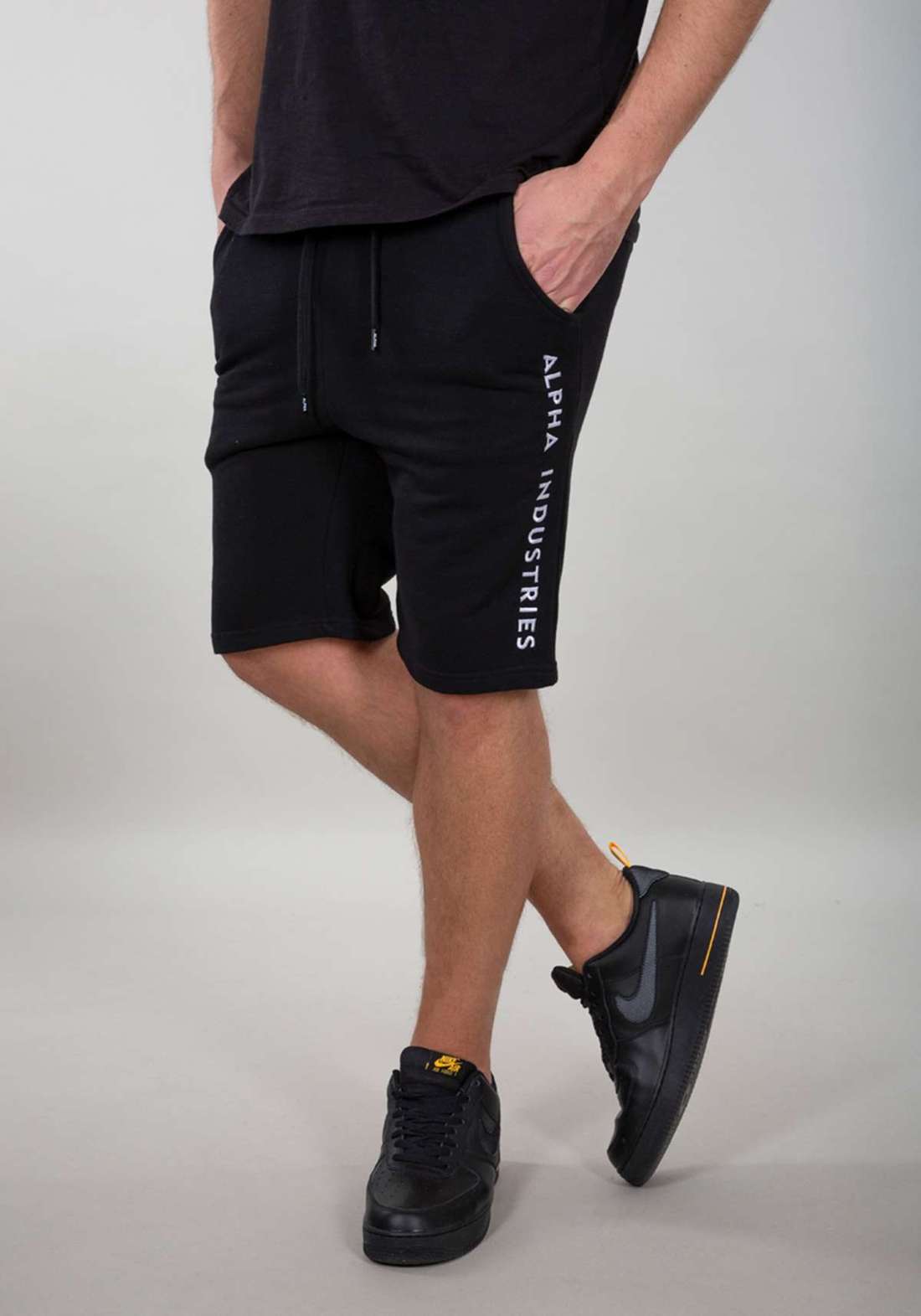 Спортивные шорты Men - Shorts AI Sweat Short