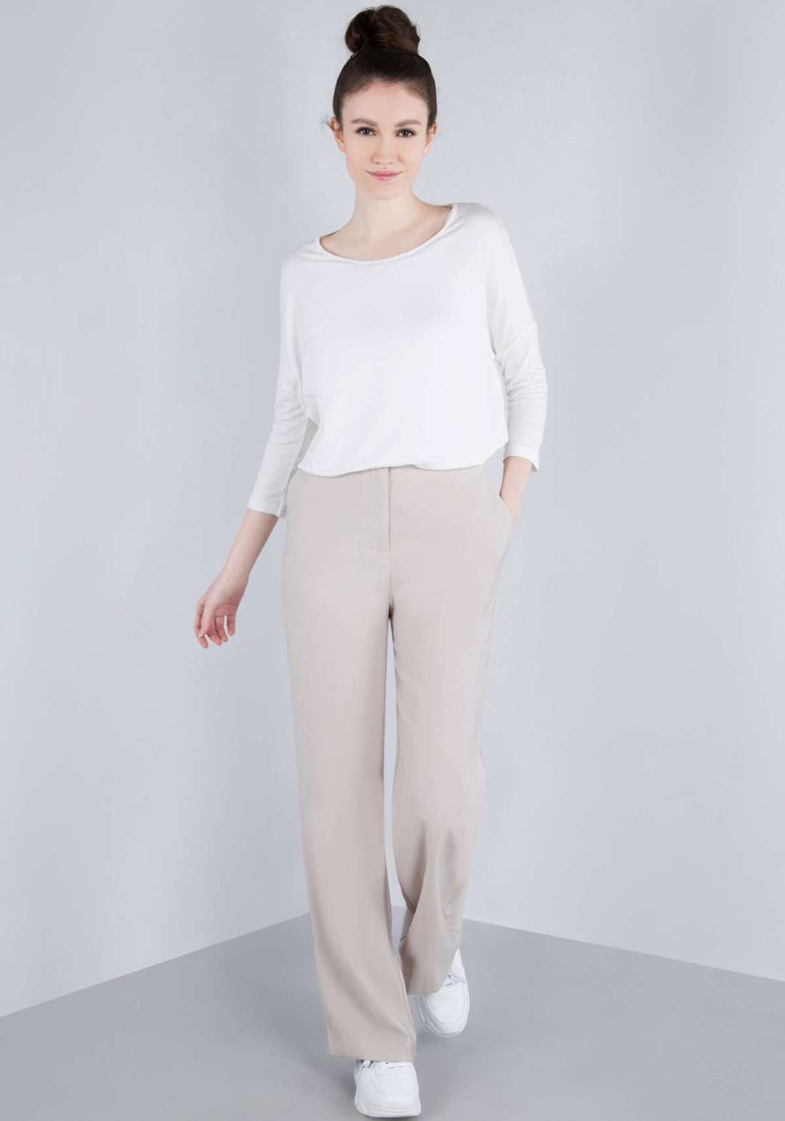 Плиссированные брюки Lässige weite Hose mit gummibund am Rücken