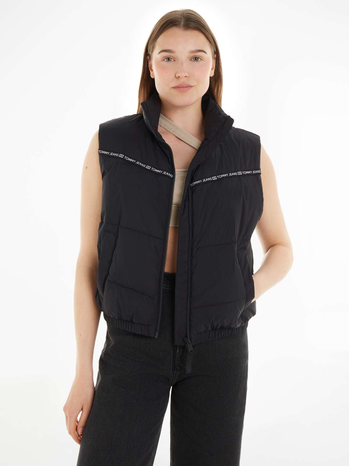 Стеганый жилет с тисненым логотипом TJW TAPE DTAIL LIGHT PUFFER VEST