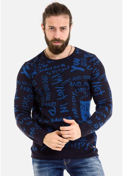 Вязаный свитер с модной надписью
