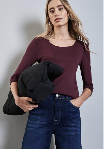 mulberry red