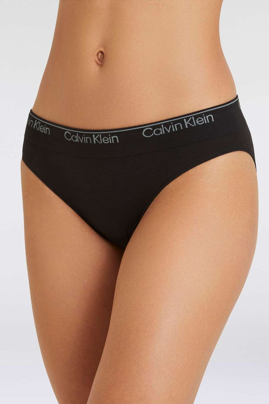 Трусики бикини с логотипом CK на поясе. BIKINI