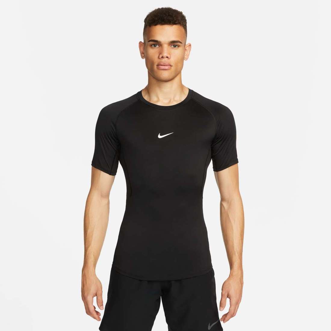 Тренировочная рубашка PRO DRI-FIT MEN`S TIGHT SHORT-SLEEVE TOP