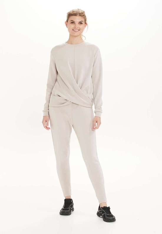 прозрачный