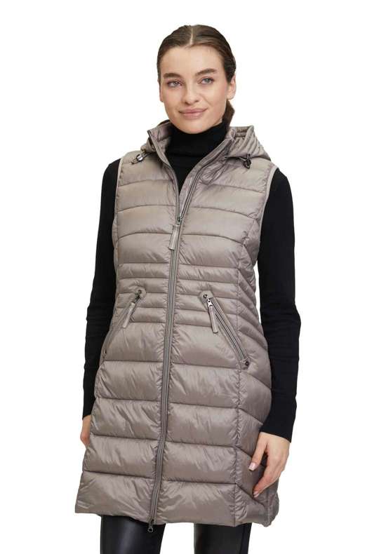 светло-коричневый