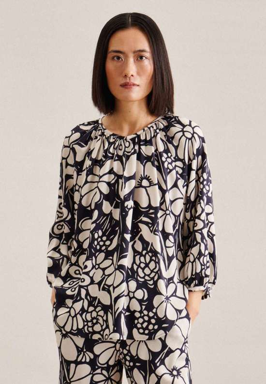 темно-синий