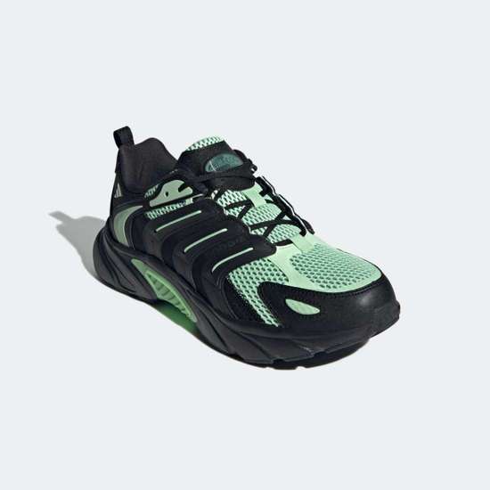 Semi Green Spark / Core Black / Core Black