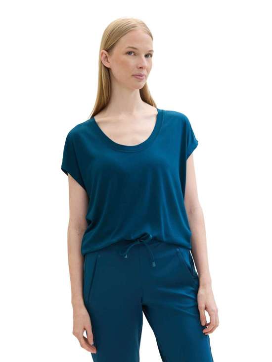 зелено-голубой