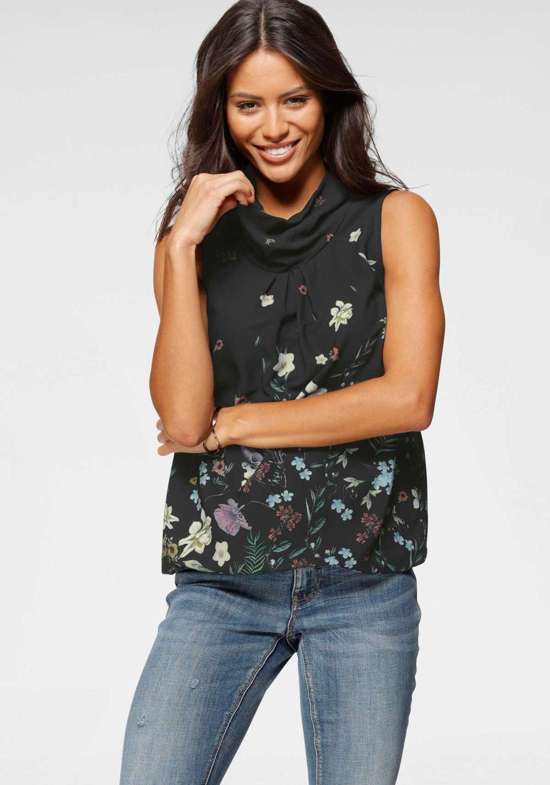 С цветочным принтом